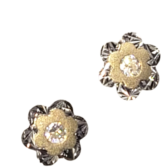 14k REALGOLD Double Flower CZ Stud Earrings 8 mm - Picture 4 of 7